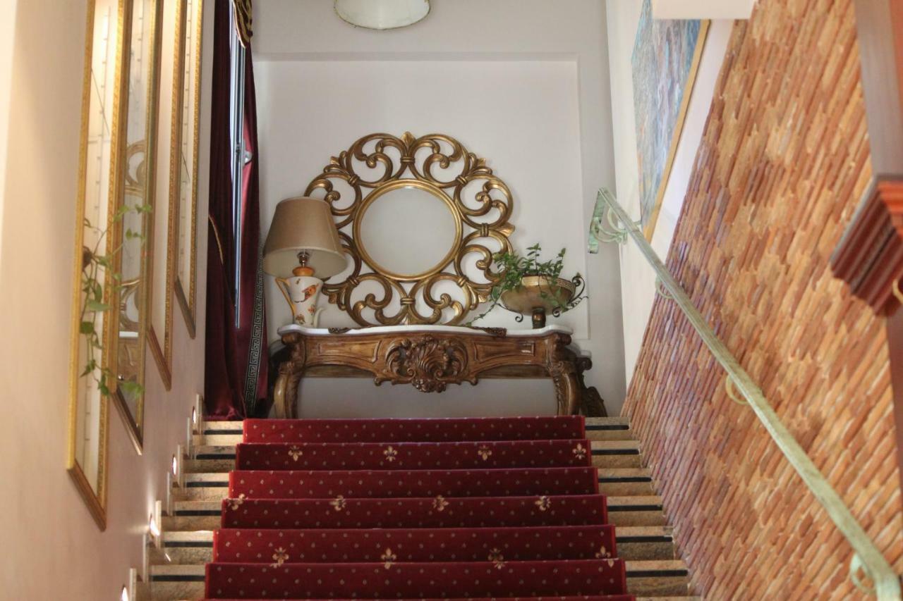 2 Kitarrat Boutique Hotel & Spa Durres Exterior photo